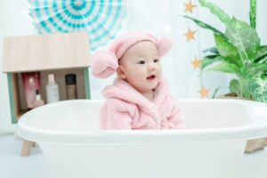 Chọn Sản Phẩm An Toàn Cho Trẻ Sơ Sinh – Bí Quyết Từ Các Chuyên Gia Nhi Khoa